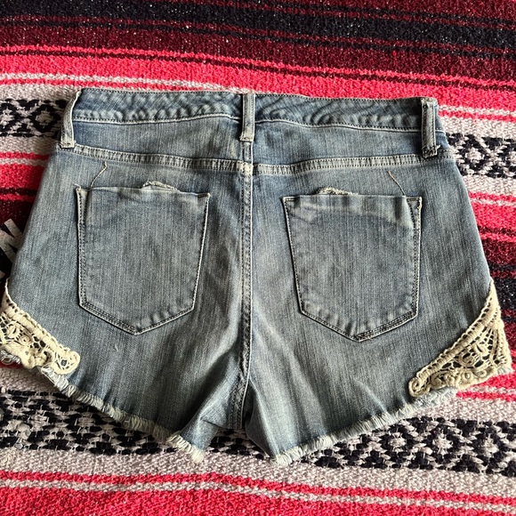 Mossimo High Rise Short - Picture 4 of 4